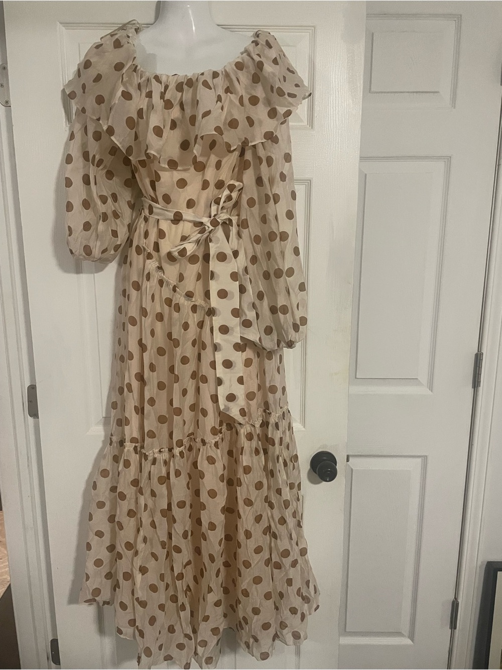 Off-Shoulder Cream Polka Dot Maxi Dress With Ruffles and Belt by Mango Size M - Picture 7 of 9